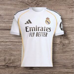 25/26 Real Madrid Fan Version Jersey Slim Fit - NWT ⚽️🔥